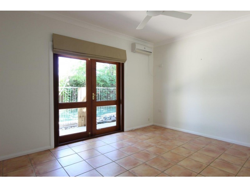 4 Bondi Crescent, Kewarra Beach QLD 4879