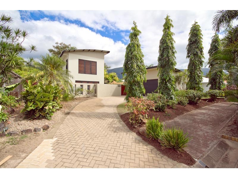 Clifton Beach QLD 4879