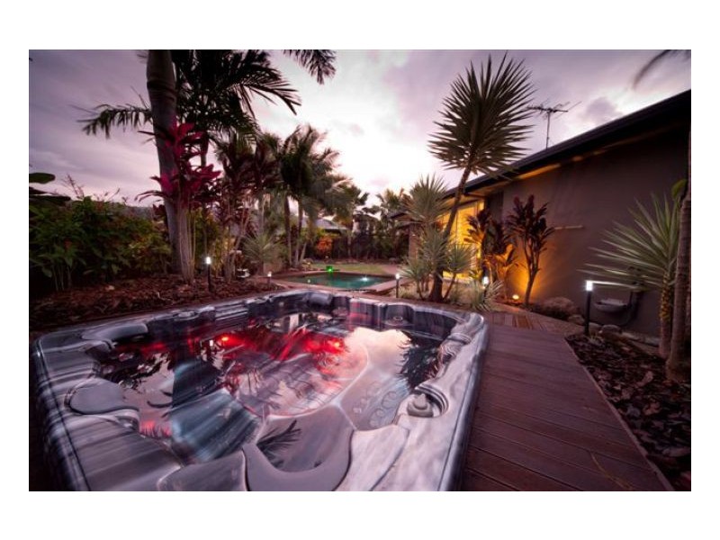 14 Teewah Close, Kewarra Beach QLD 4879