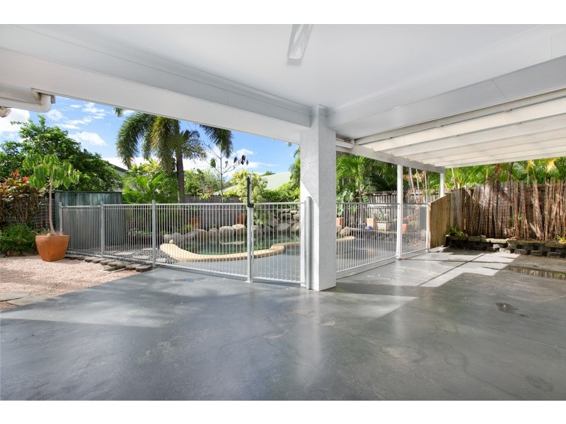 6 Squeaky Close, Kewarra Beach QLD 4879