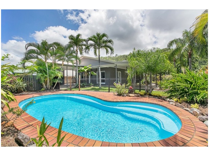 Clifton Beach QLD 4879