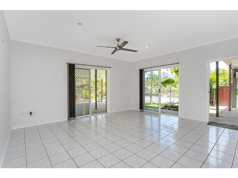 Clifton Beach QLD 4879