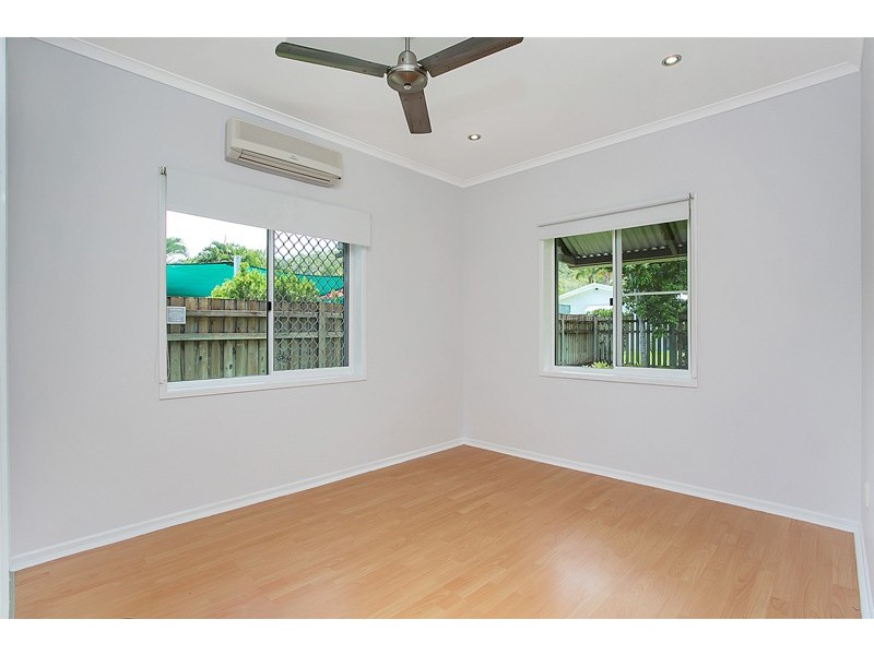 Clifton Beach QLD 4879