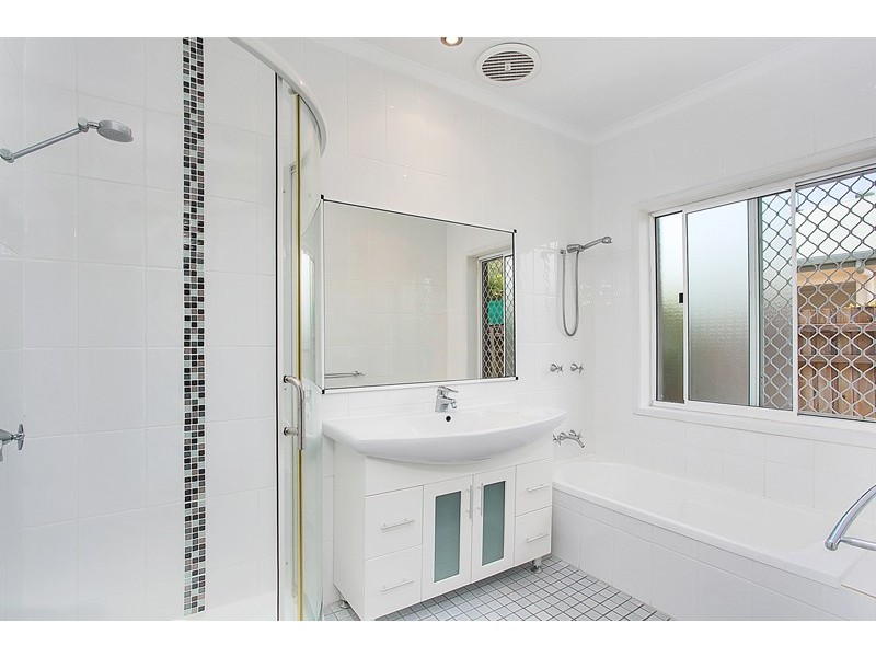 Clifton Beach QLD 4879