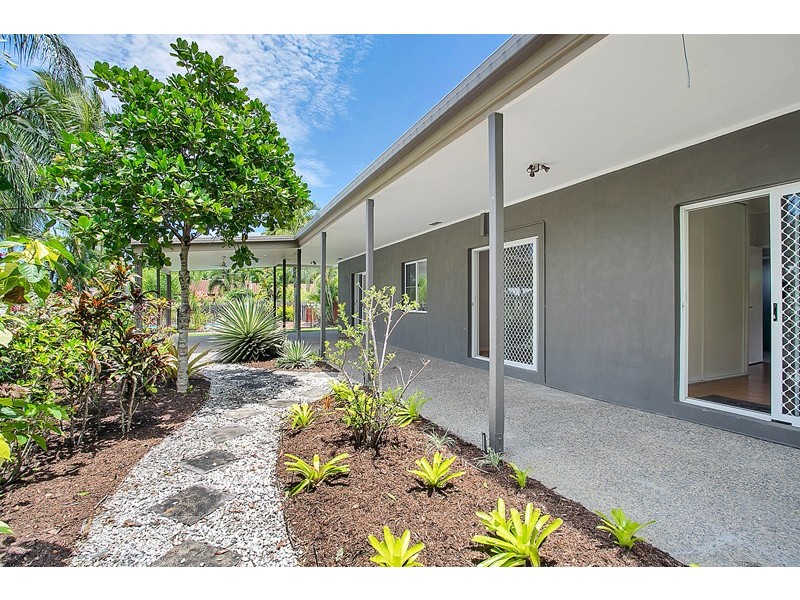 Clifton Beach QLD 4879