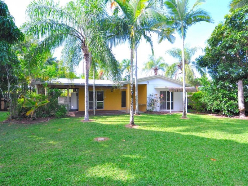3 Newport Close, Kewarra Beach QLD 4879