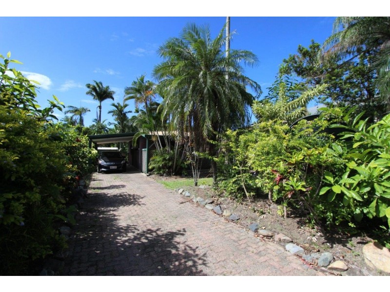 84 Trinity Beach Road, Trinity Beach QLD 4879