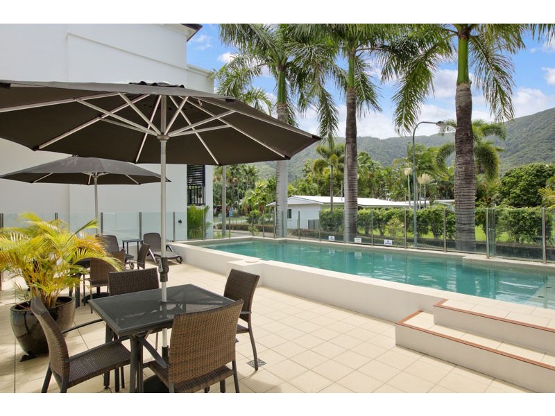 Palm Cove QLD 4879
