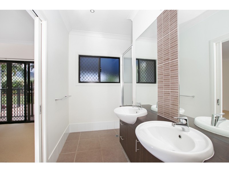 Kewarra Beach QLD 4879