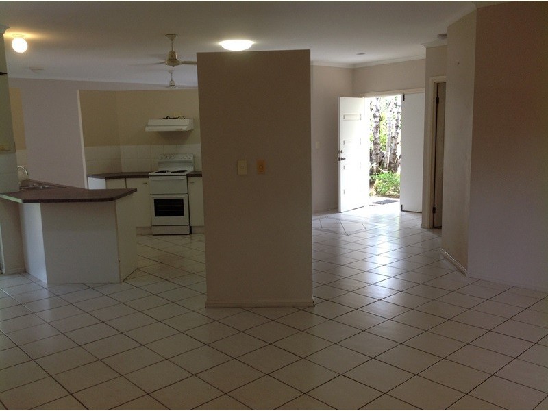 8 Isaac Smith Close, Kewarra Beach QLD 4879