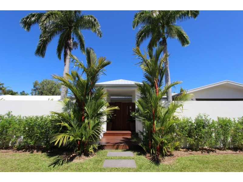 Palm Cove QLD 4879