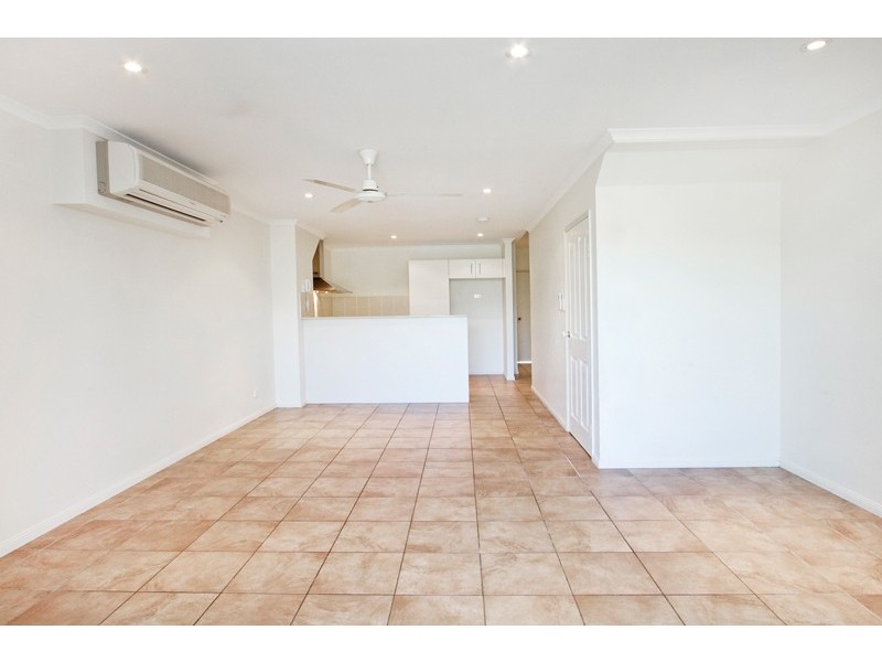 10/110 Moore Street, Trinity Beach QLD 4879