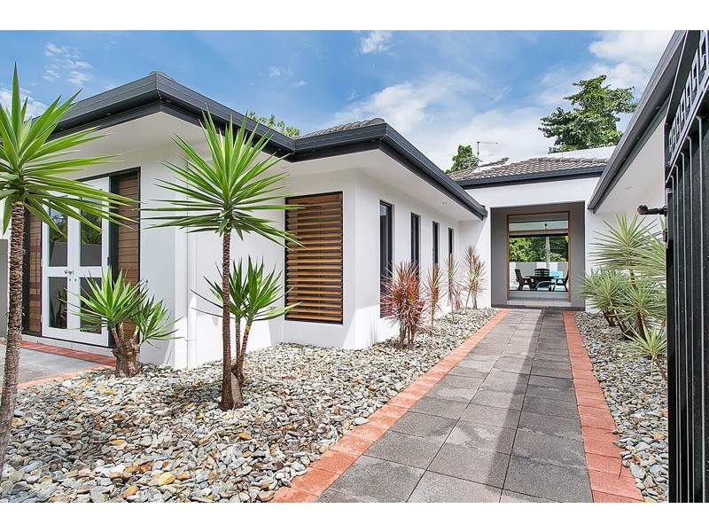 11 Bramble Street, Clifton Beach QLD 4879