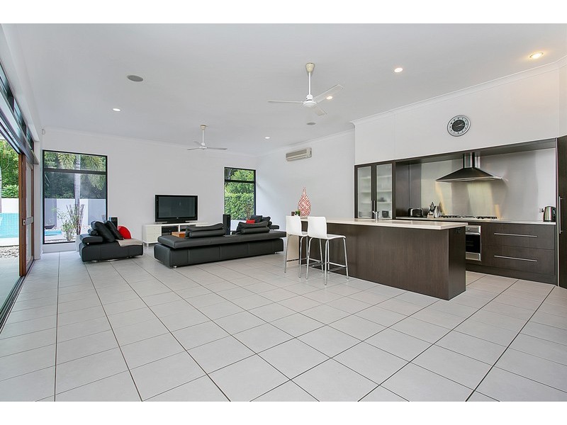 11 Bramble Street, Clifton Beach QLD 4879