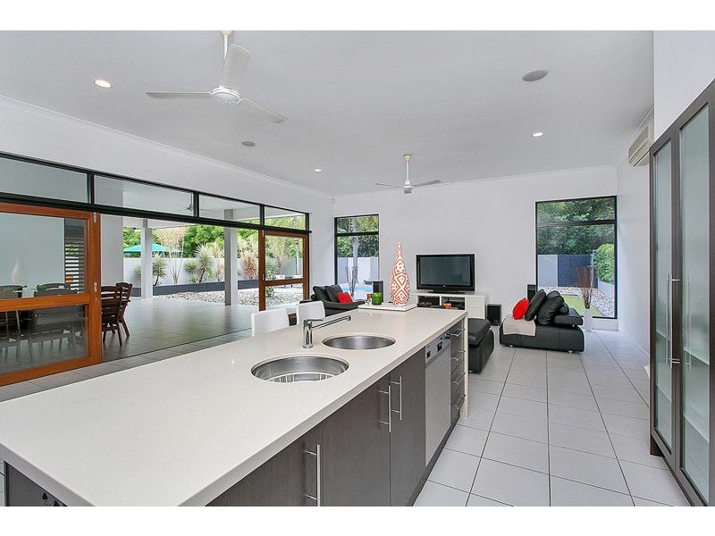 11 Bramble Street, Clifton Beach QLD 4879