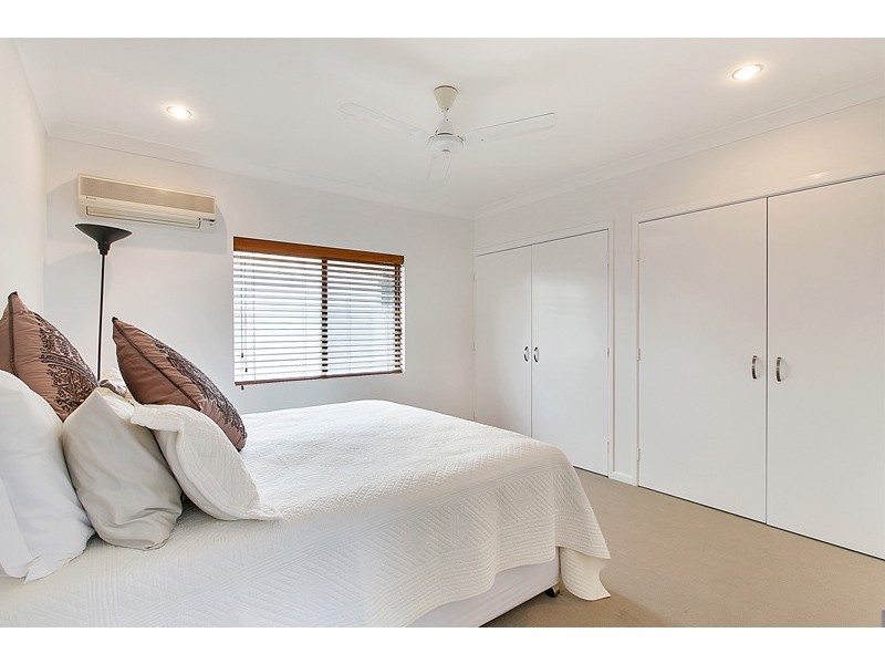 11 Bramble Street, Clifton Beach QLD 4879