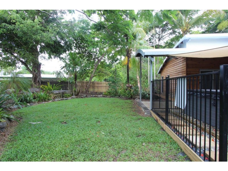 10 Strombus Ave, Trinity Beach QLD 4879