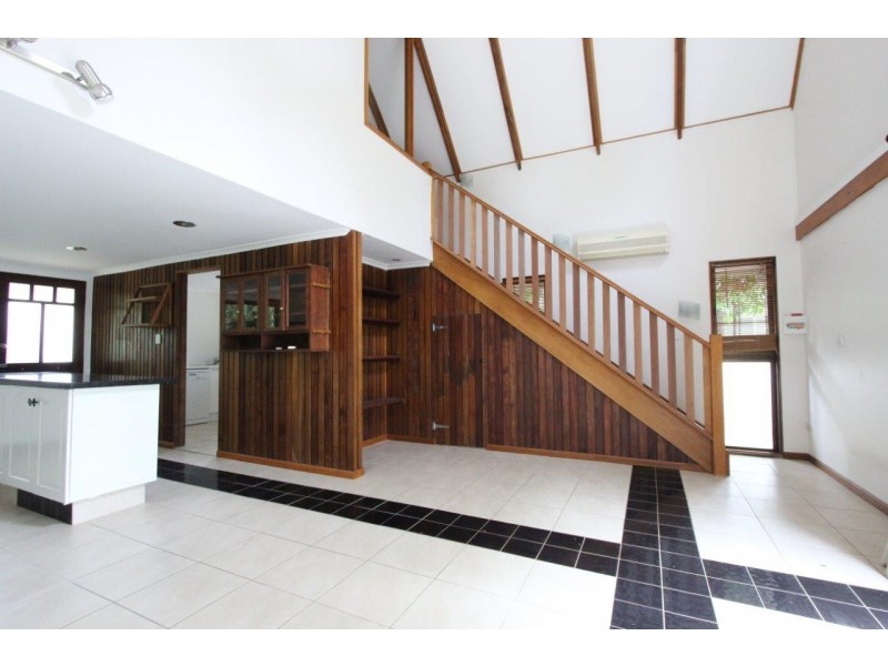 10 Strombus Ave, Trinity Beach QLD 4879