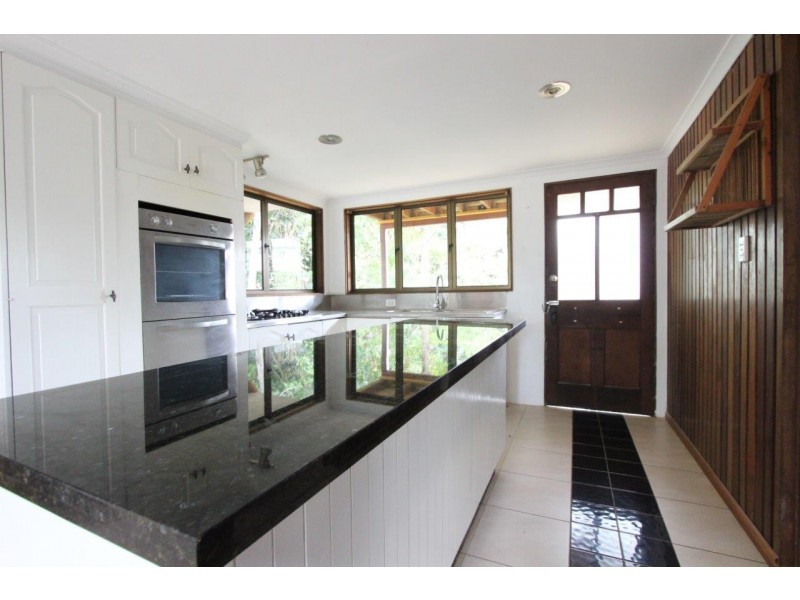 10 Strombus Ave, Trinity Beach QLD 4879