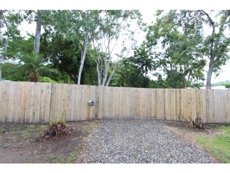 10 Strombus Ave, Trinity Beach QLD 4879