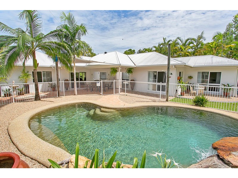 Clifton Beach QLD 4879