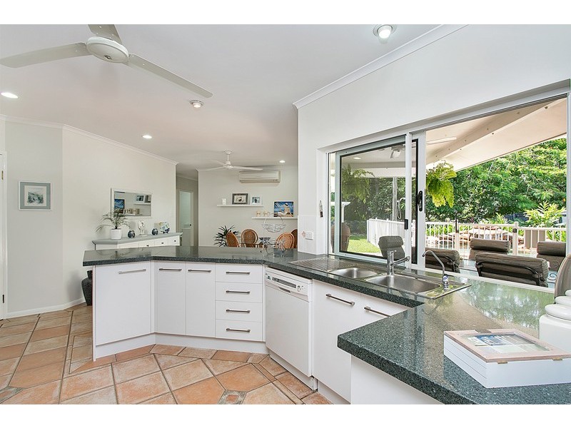 Clifton Beach QLD 4879
