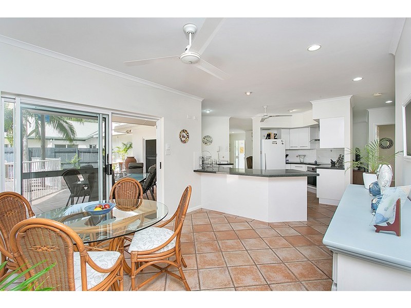 Clifton Beach QLD 4879