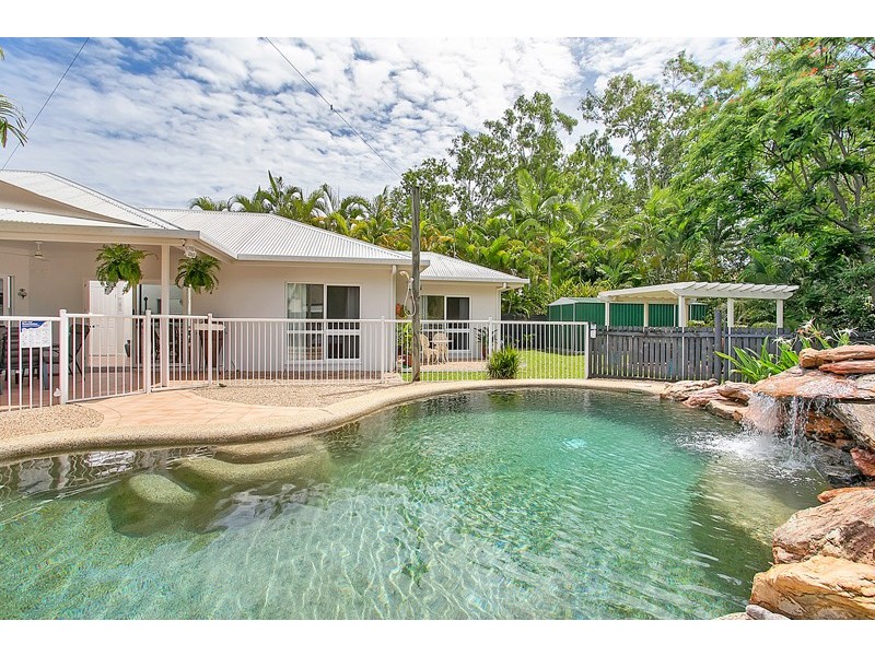 Clifton Beach QLD 4879