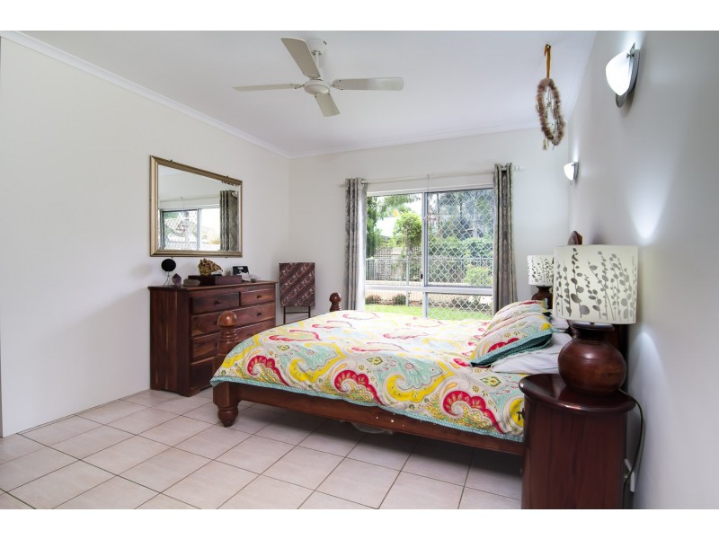 3 Castaways Close, Kewarra Beach QLD 4879