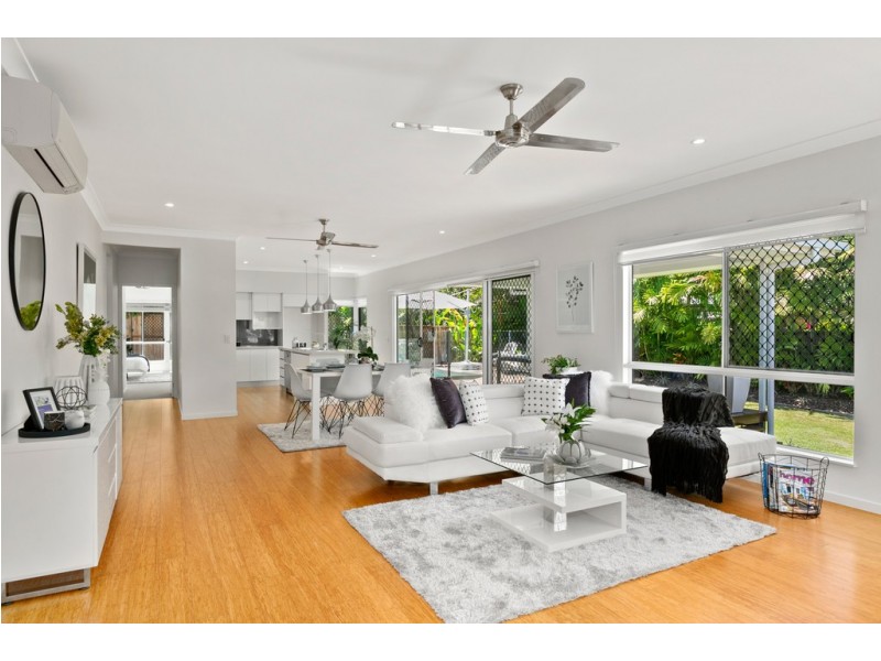 27 Bowline Place, Trinity Beach QLD 4879