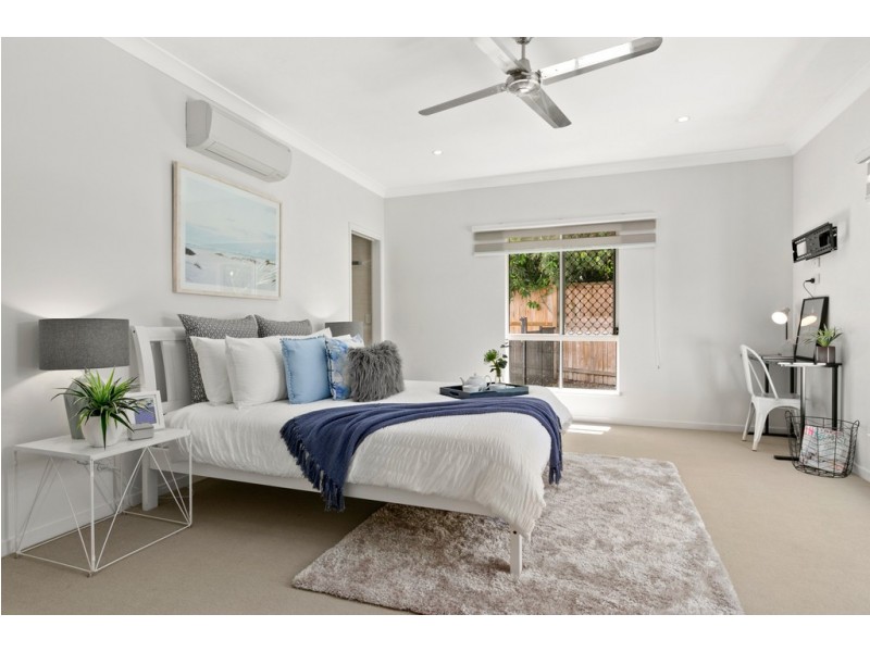 27 Bowline Place, Trinity Beach QLD 4879