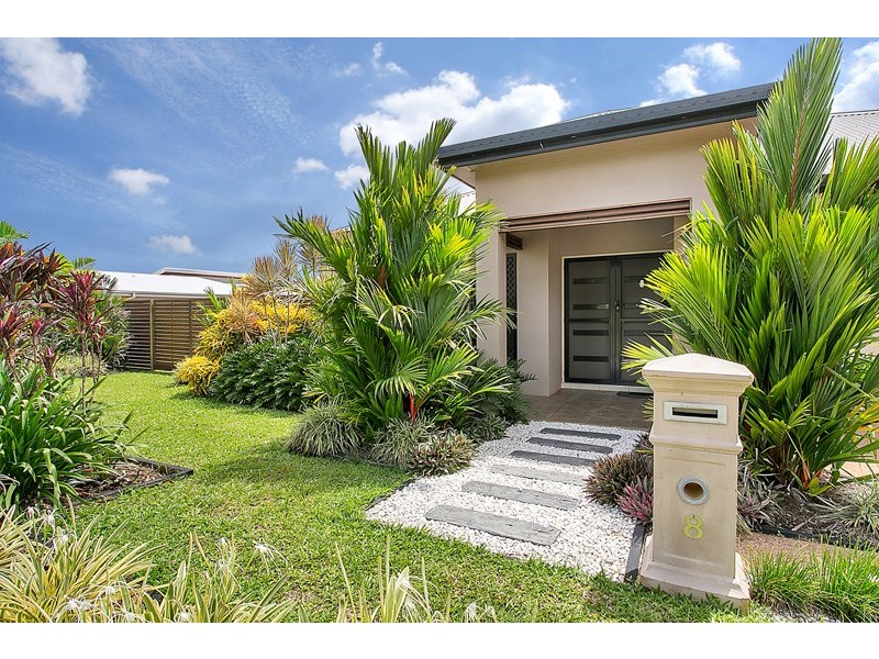 8 Port Close, Trinity Beach QLD 4879