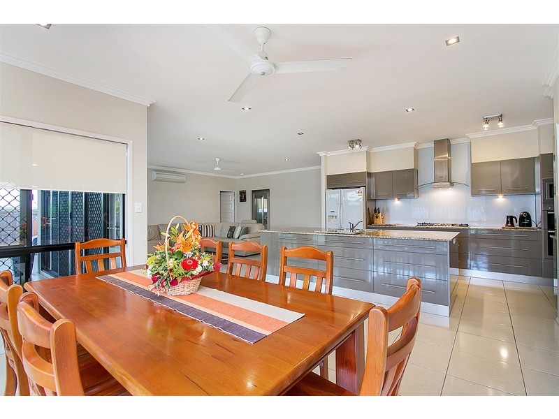 8 Port Close, Trinity Beach QLD 4879