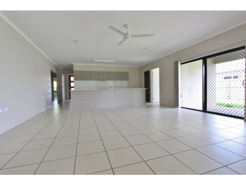 20 Fossilbrook Bend, Trinity Park QLD 4879