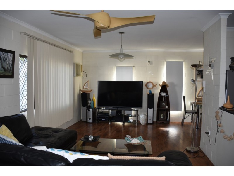 30 Baronia Crescent, Holloways Beach QLD 4878