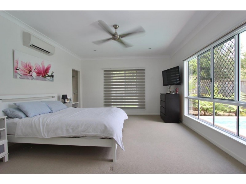 27 Bowline Place, Trinity Beach QLD 4879