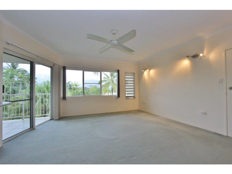 10/100 Moore Street, Trinity Beach QLD 4879