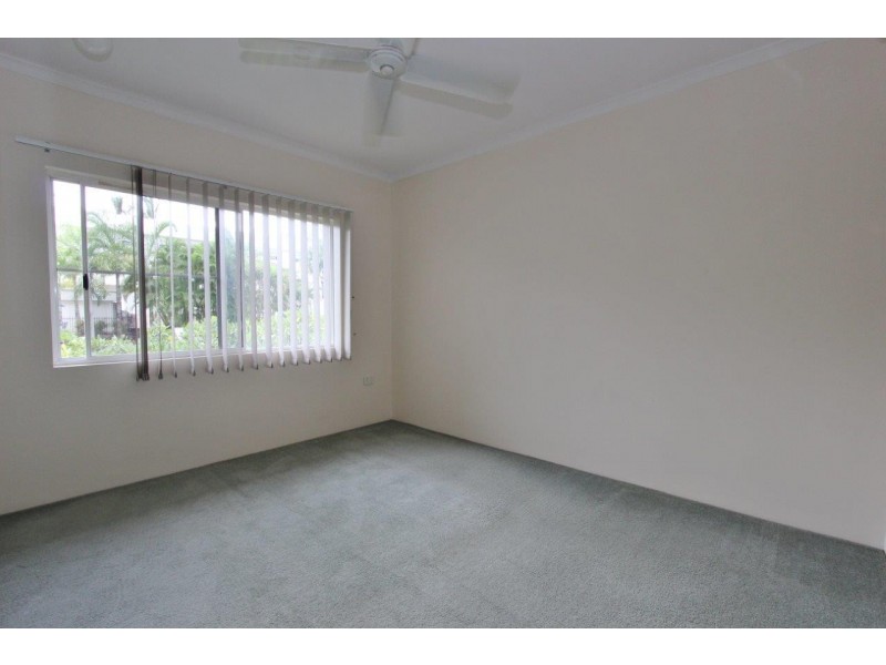 10/100 Moore Street, Trinity Beach QLD 4879