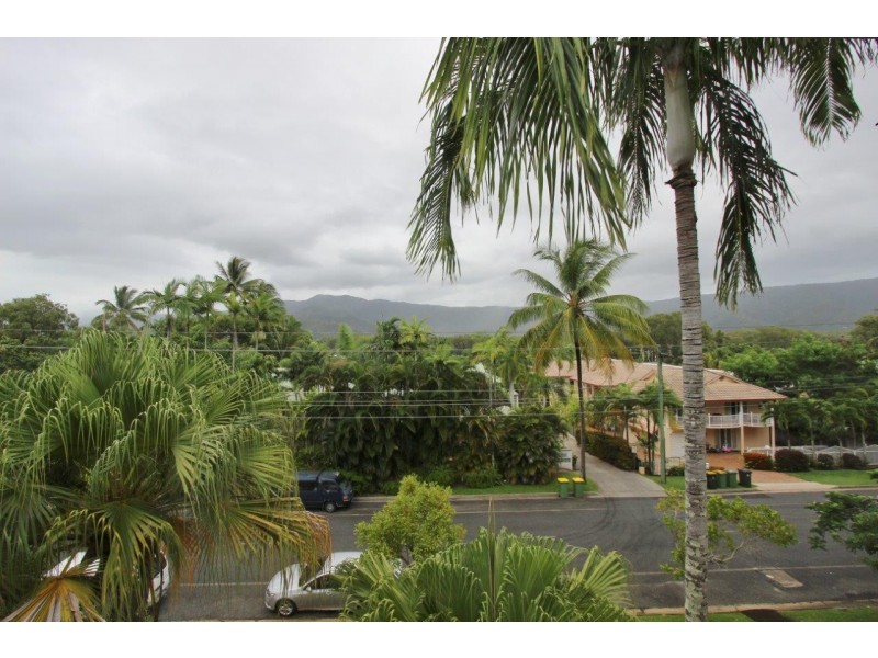 10/100 Moore Street, Trinity Beach QLD 4879