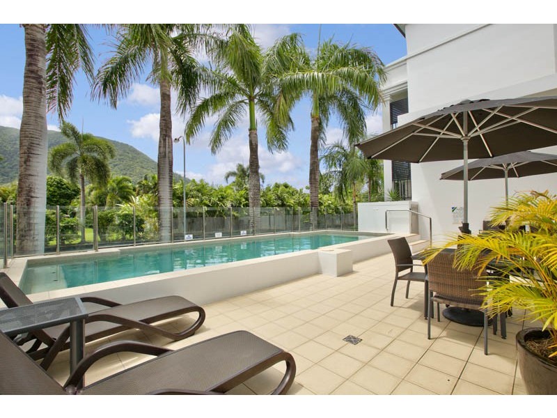 Palm Cove QLD 4879