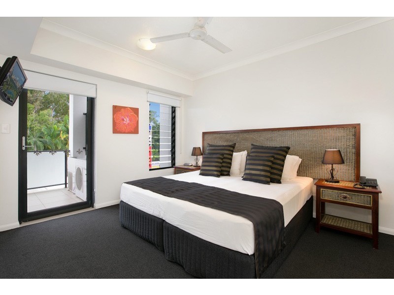 Palm Cove QLD 4879