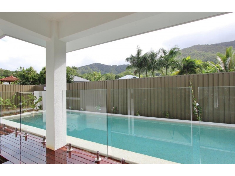 5 Aurelia Road, Palm Cove QLD 4879