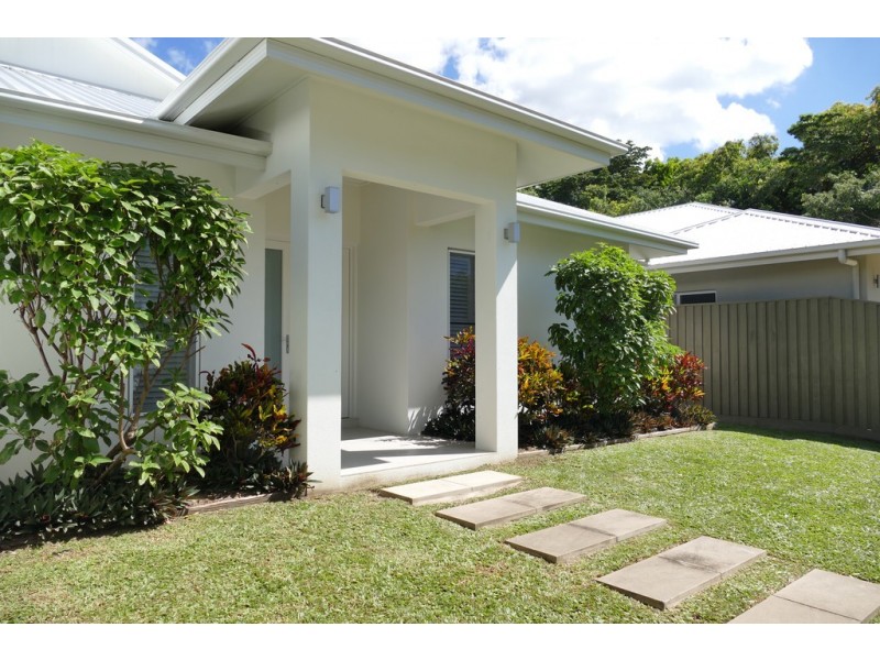 5 Aurelia Road, Palm Cove QLD 4879