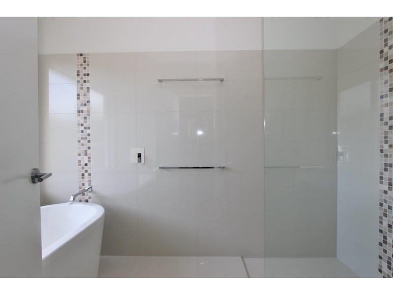 5 Aurelia Road, Palm Cove QLD 4879