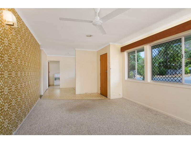 8 Lae Street, Trinity Beach QLD 4879