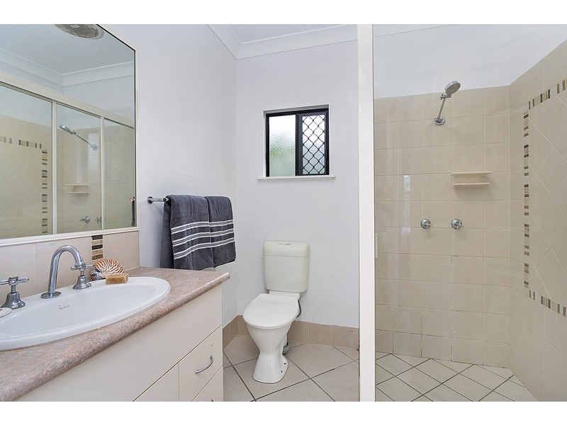 8 Mia Street, Kewarra Beach QLD 4879