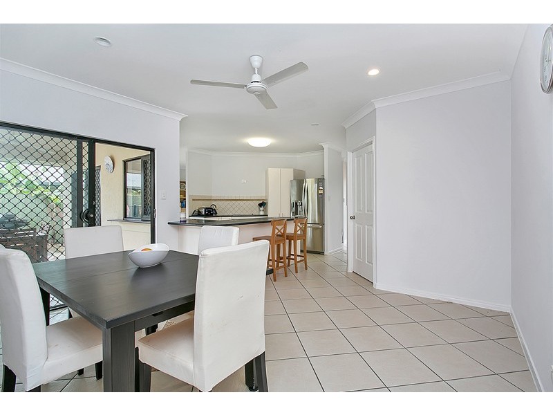 8 Mia Street, Kewarra Beach QLD 4879