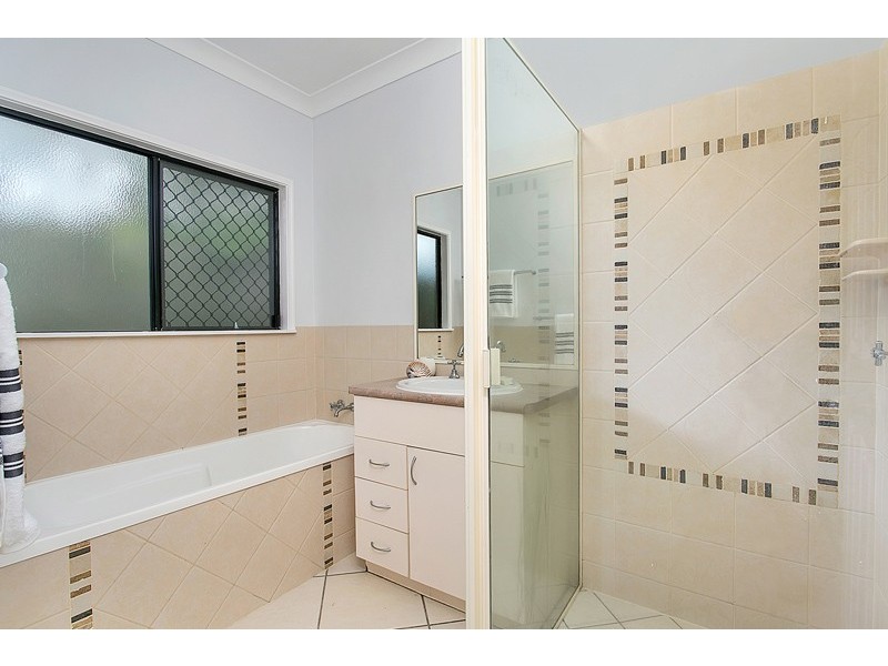 8 Mia Street, Kewarra Beach QLD 4879