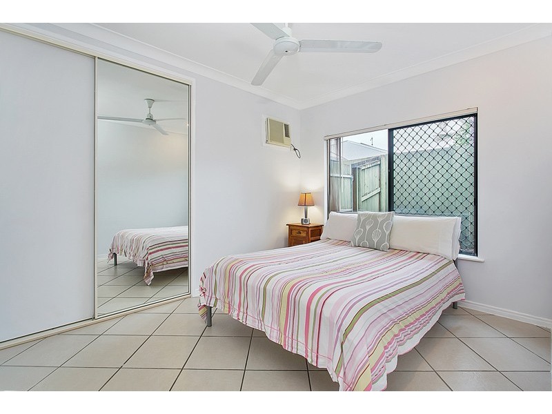 8 Mia Street, Kewarra Beach QLD 4879