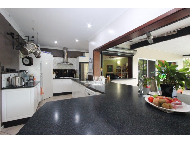 15 Ilse Close, Clifton Beach QLD 4879